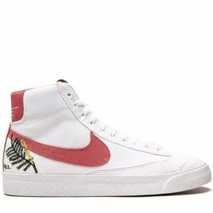 NWT Nike Blazer Mid 77 Catechu